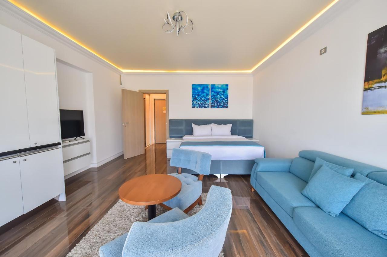 White Tower Private Apartment Beach View Mamaia Exterior foto